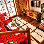 Panoramic Mountain Apartment *
